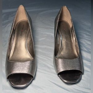 Bandolino silver peep toe wedges lightly worn